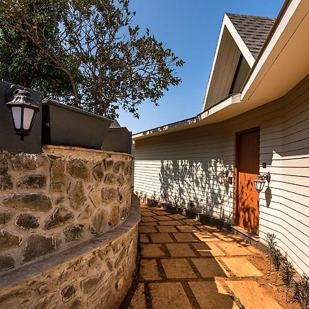 Saffronstays Harrier Crest, Lonavala - A Frame Villa With Bathtub Serving Delicious Veg Food Exterior photo
